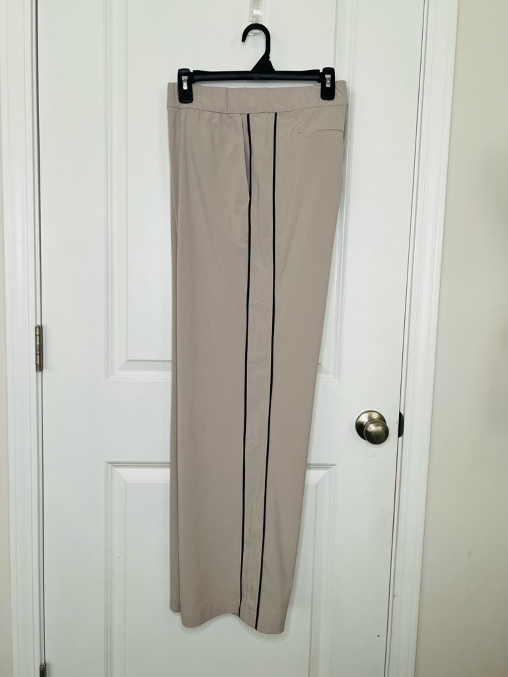 J Jill Fit Track Pants Womens Sz Large Tan Athletic Outdoor Side Stripes Casual - Picture 13 of 13